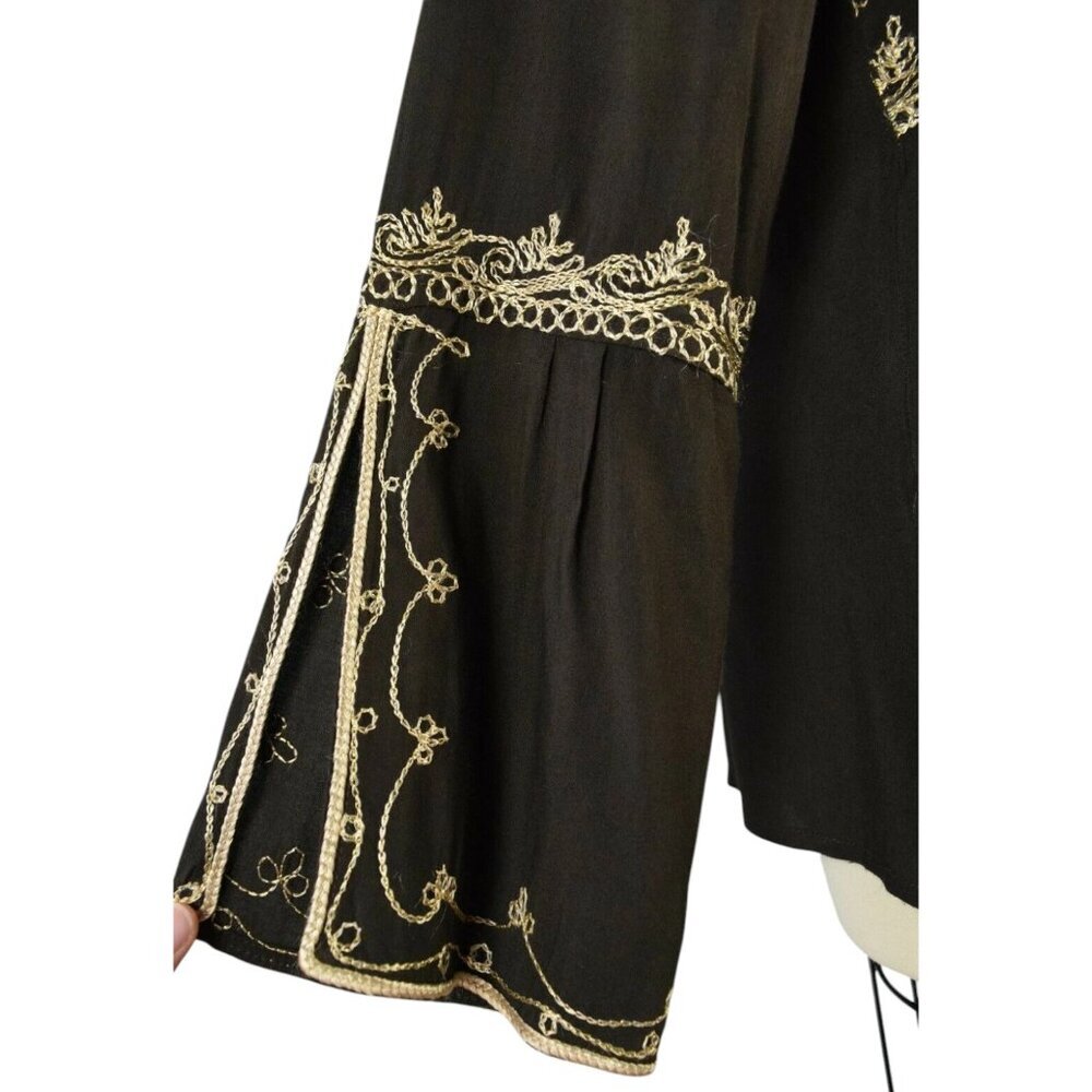 EMMA CAINE ROPE EMBROIDERY BLACK V-NECK SPLIT SLEEVE TOP - Picture 5 of 8